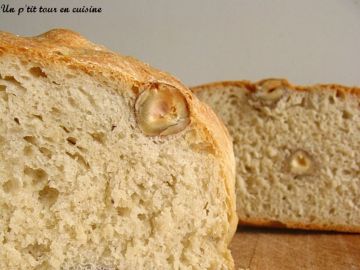 Pain à la farine bise de blé et aux noisettes Pain à la farine bise de blé et aux noisettes