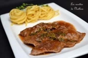 Escalopes de veau, sauce au vin Marsala, échalote et thym Escalopes de veau, sauce au vin Marsala, échalote et thym