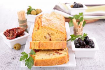 Cake italien aux pommes de terre et olives vertes Cake italien aux pommes de terre et olives vertes