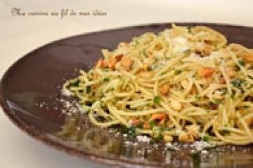 Spaghetti au beurre et pignons de pin Spaghetti au beurre et pignons de pin