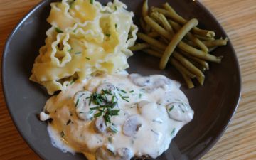 Escalope aux champignons et vin blanc