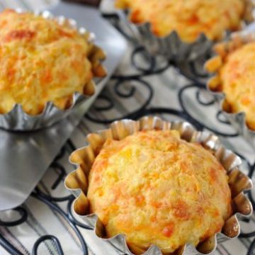 Muffins à la roquette et au parmesan