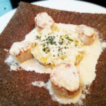 Galette bretonne aux St-Jacques & Fondue de poireaux (aca) Galette bretonne aux St-Jacques & Fondue de poireaux (aca)