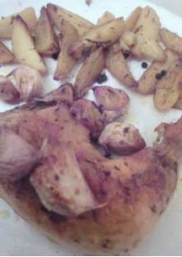 Poulet à l'ail confit et ses pommes de terres Poulet à l'ail confit et ses pommes de terres