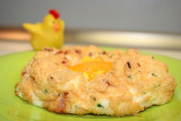 Oeuf en nuage, la version aérienne de l'oeuf au plat Oeuf en nuage, la version aérienne de l'oeuf au plat