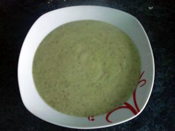 Velouté de courgettes à l'ail et aux fines herbes Velouté de courgettes à l'ail et aux fines herbes