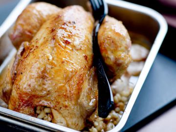 Poulet farci aux coquillettes et foie gras Poulet farci aux coquillettes et foie gras