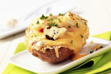 Pommes de terre farcies au jambon et gruyère au four Pommes de terre farcies au jambon et gruyère au four