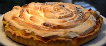 Tarte fine fruits de la passion, coco et sa meringue au citron jaune