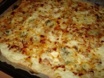 Tarte au roquefort, noix et miel Tarte au roquefort, noix et miel