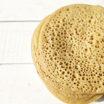 Crêpes mille trous express à l’amande (vegan)