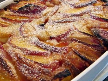 Clafoutis à la pêche et gingembre frais. Clafoutis à la pêche et gingembre frais.