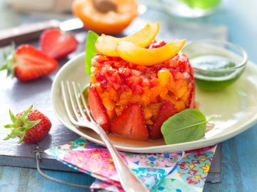 Tartare de fruits au basilic et à la vanille Tartare de fruits au basilic et à la vanille