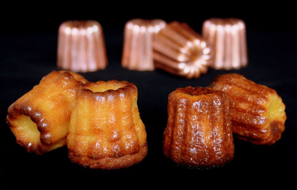 Cannelés bordelais