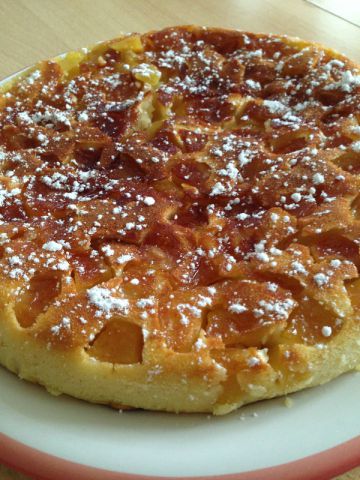 Gâteau aux pommes cuit à la poêle Gâteau aux pommes cuit à la poêle