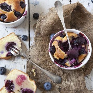 Clafoutis aux myrtilles cuit au micro-ondes