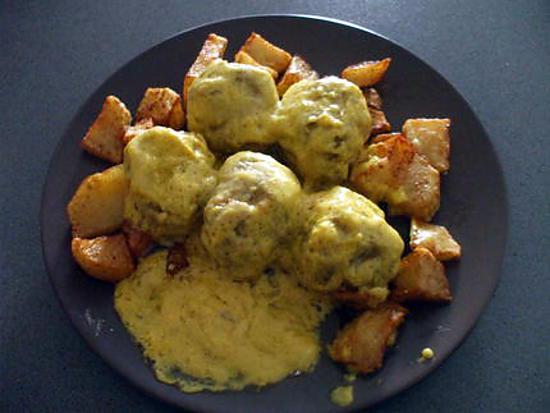 Boulettes de viande .... à la crème  et P.D.Terre sautées....)