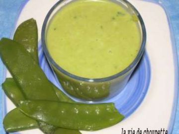 Soupe froide de petits pois à la menthe fraîche Soupe froide de petits pois à la menthe fraîche