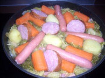 Chou vert et saucisse de Morteau Chou vert et saucisse de Morteau