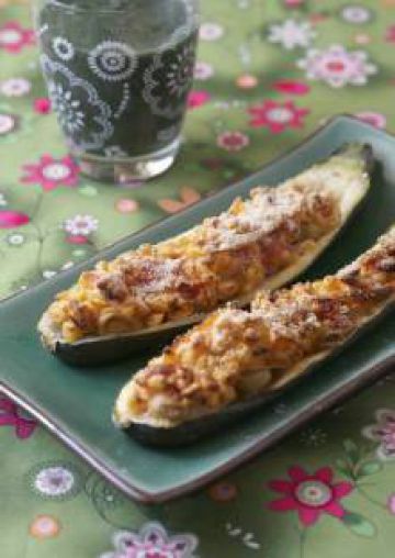Courgettes farcies au blé et poivrons Courgettes farcies au blé et poivrons