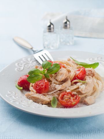 One pot pasta au poulet, tomates cerises et basilic One pot pasta au poulet, tomates cerises et basilic