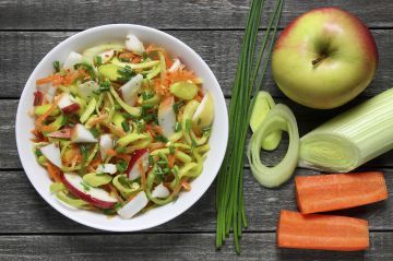 Salade de céleri, carottes et pomme 