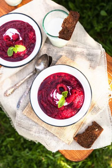 Soupe froide de betterave aux framboises