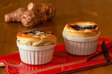 Soufflés de topinambours à la vanille et au chocolat chaud Soufflés de topinambours à la vanille et au chocolat chaud