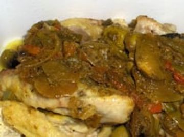 Poulet mariné au citron, tomates et poivrons Poulet mariné au citron, tomates et poivrons