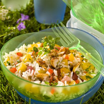 Salade de riz au poulet et aux abricots Salade de riz au poulet et aux abricots