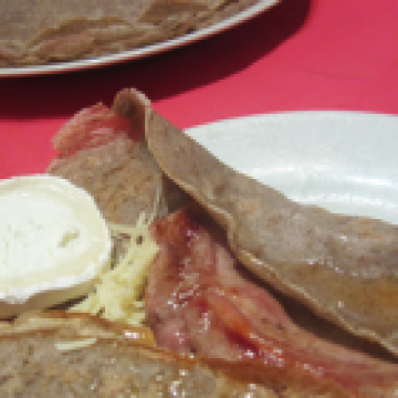 Galettes au magret de canard, chèvre et miel (aca)