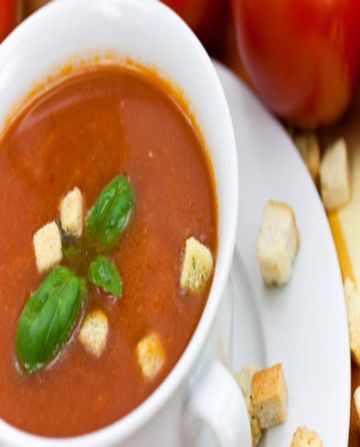 Soupe d'aubergine tomatée à l'ail 