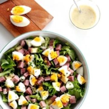 Salade du Chef au jambon, oeuf et gruyère Salade du Chef au jambon, oeuf et gruyère