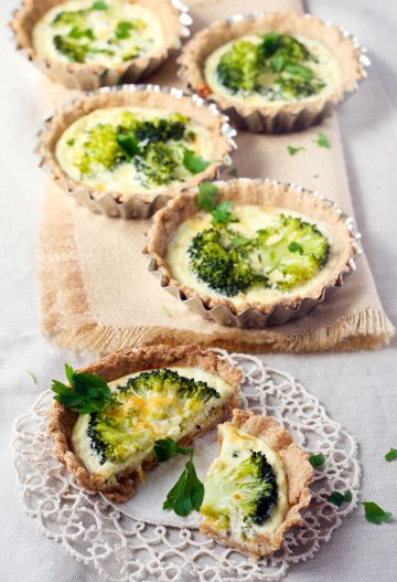 Mini quiche au brocoli et crème de parmesan