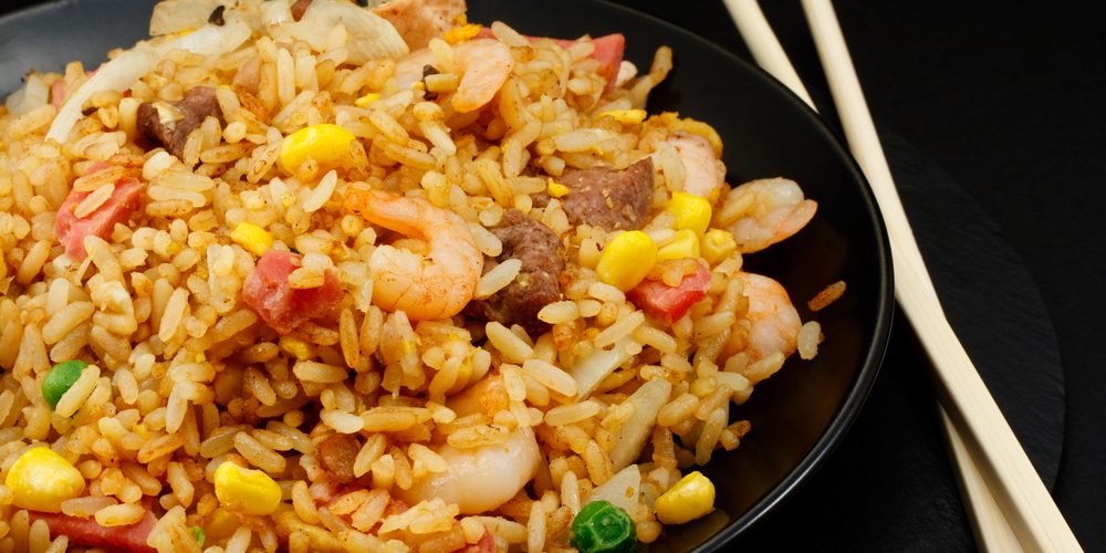 Wok de riz sauté aux crevettes Wok de riz sauté aux crevettes