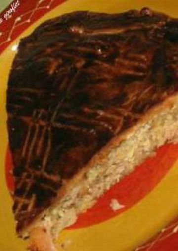 Tourte au saumon fumé et au chou vert