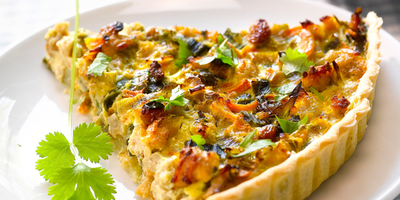Quiche indienne au poulet et aux petits légumes Quiche indienne au poulet et aux petits légumes