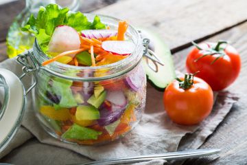 Mini salad jars aux crudités