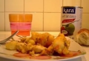 Curry de poulet au lait de coco et pommes de terre Curry de poulet au lait de coco et pommes de terre