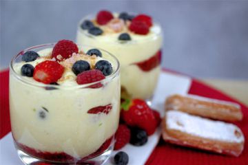 Tiramisu aux fruits rouges en verrine Tiramisu aux fruits rouges en verrine