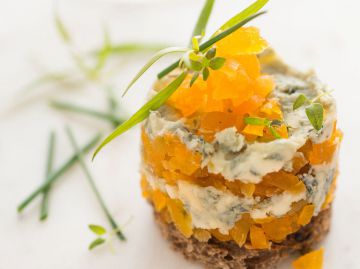 Tartare d'abricots secs au roquefort Tartare d'abricots secs au roquefort
